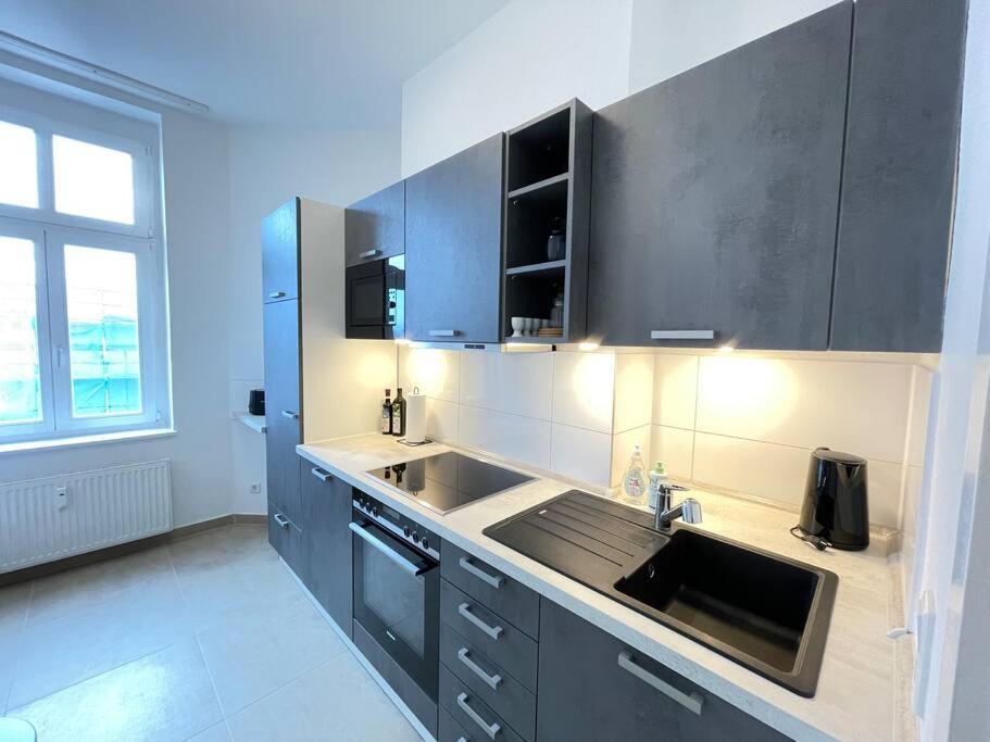 Lucky Stays Ls10 - Vollausstattung - Zentrum - Aufzug - Grosse Kueche - 2 Zimmer - Smart-Tv Magdeburg Ngoại thất bức ảnh